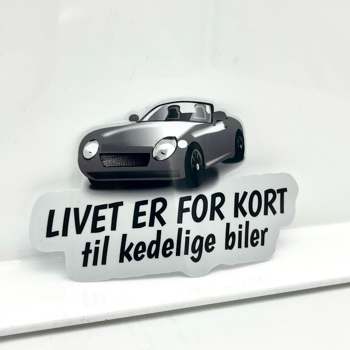 Livet et for kort til kedelige biler - og kedelige klistermærker 🚗🌟
Hvorfor nøjes med standard, når du kan få lige det, der passer til dig og din stil! 
#customklistermærker #personligstil 
Design dine klistermærker hos os!