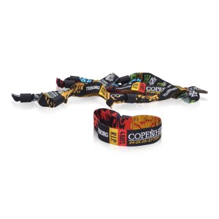 🎉 Festivalsæsonen er i fuld gang!
Vi er stolte over at levere armbånd til festivaler i hele Europa – fra de små lokale til de største scener. 🎪🌍
Tak til alle de fantastiske samarbejdspartnere, der gør sommeren magisk! ✨
#festivalarmbånd #festivalsæson #ikastetiket 

🎉 Festival season is in full swing!
We’re proud to supply wristbands to festivals all across Europe – from small local events to the biggest stages. 🎪🌍
Thank you to all our amazing partners for making this summer unforgettable! ✨
#festivalwristbands #festivalseason #ikastetiket